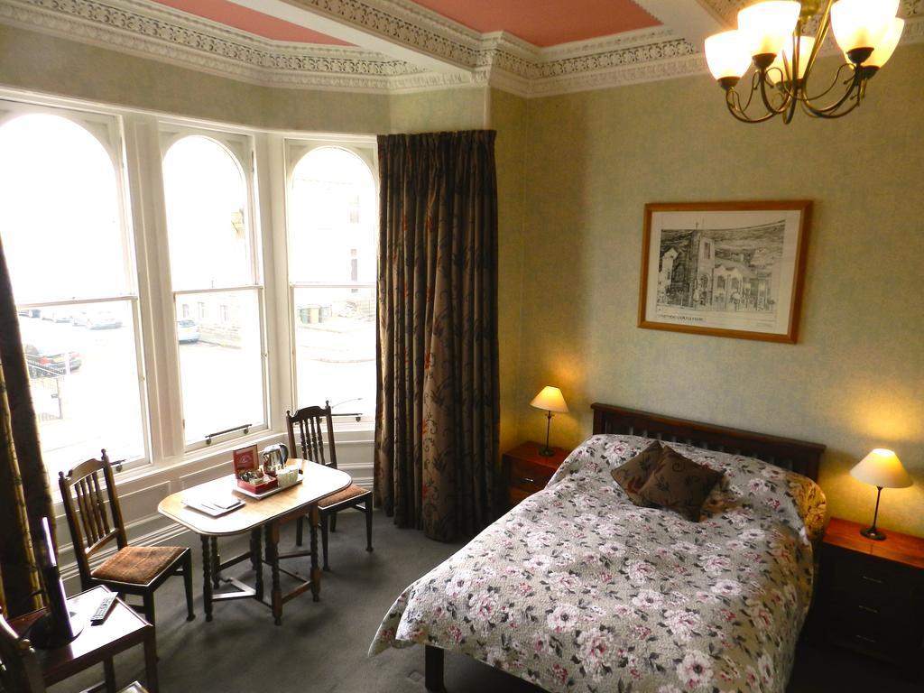 Balmoral Guesthouse Единбург Екстериор снимка